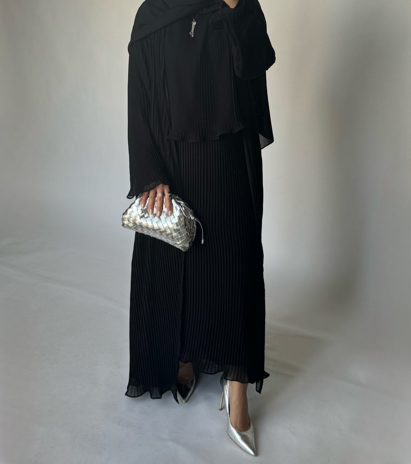 A184 - Black Pleated Set