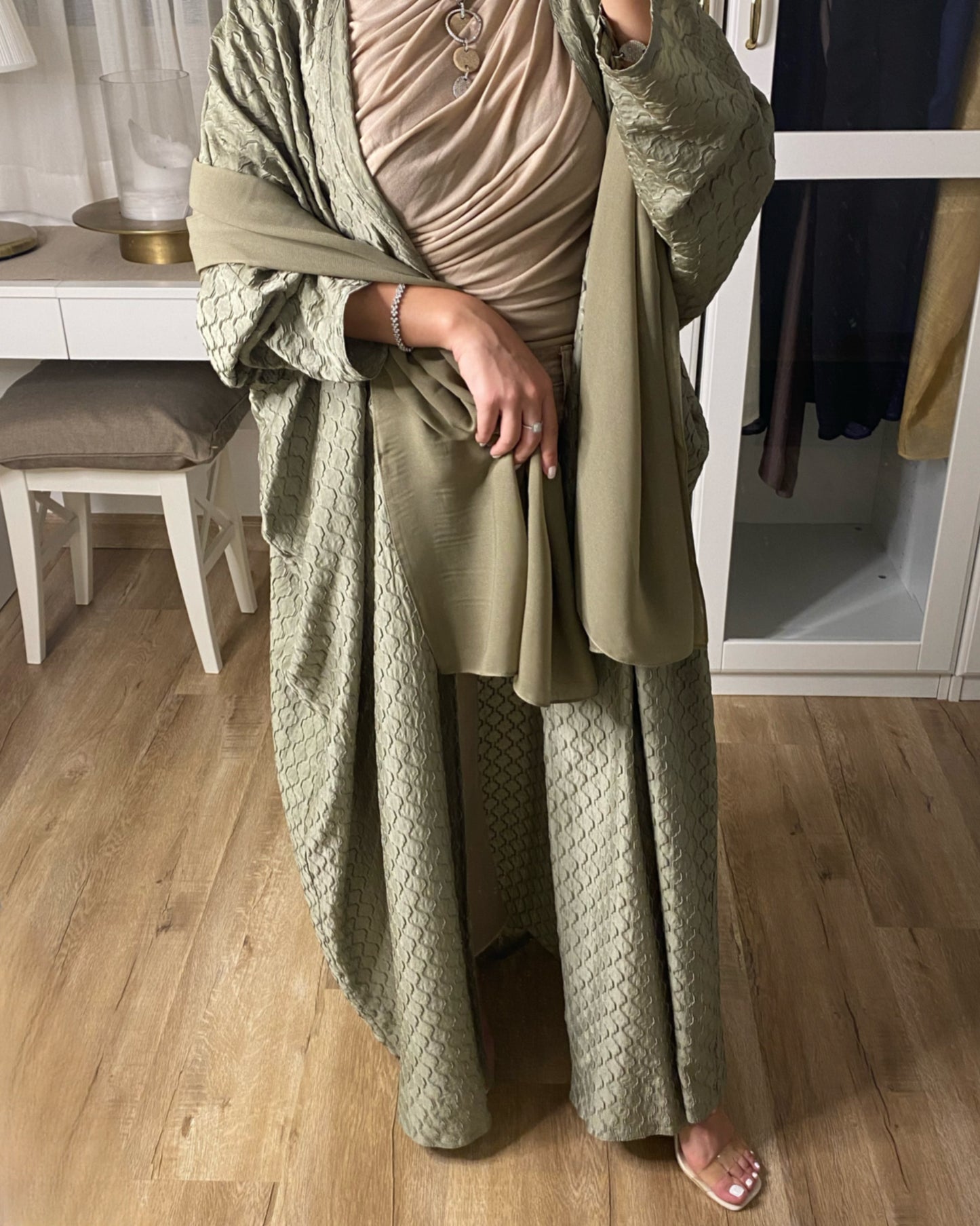 A087 - Summery Light Green Pattern Abaya