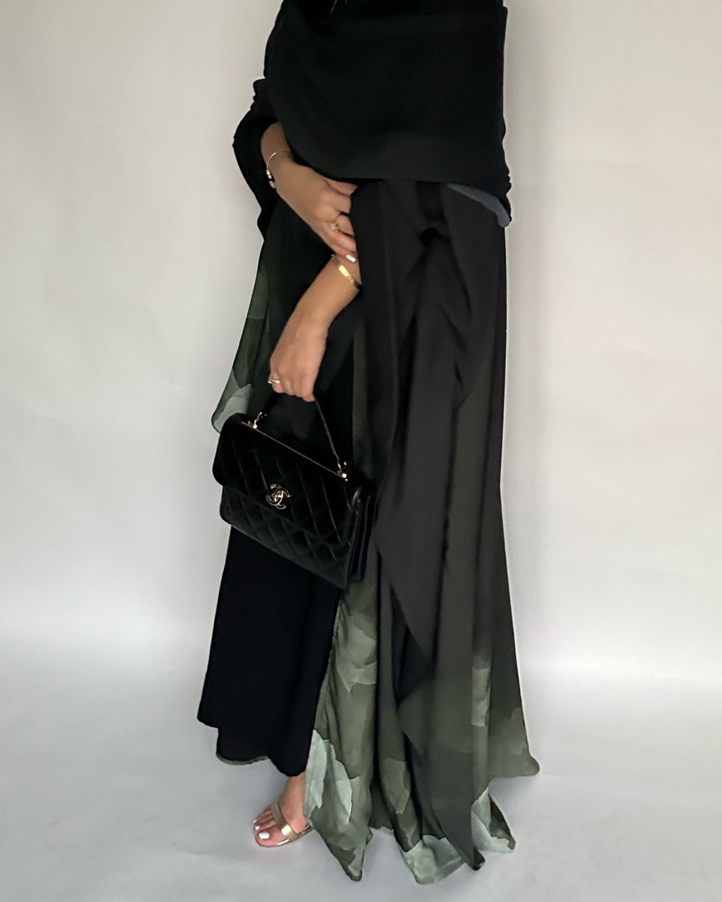 A121 - Green Gradient Cloud Abaya