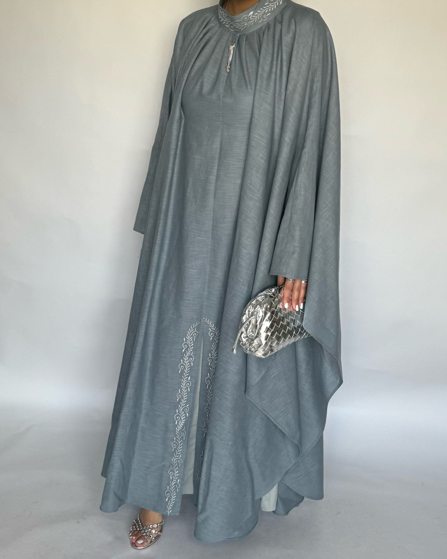 A165 - Grayish Blue Two Piece Embroidered Jalabiya