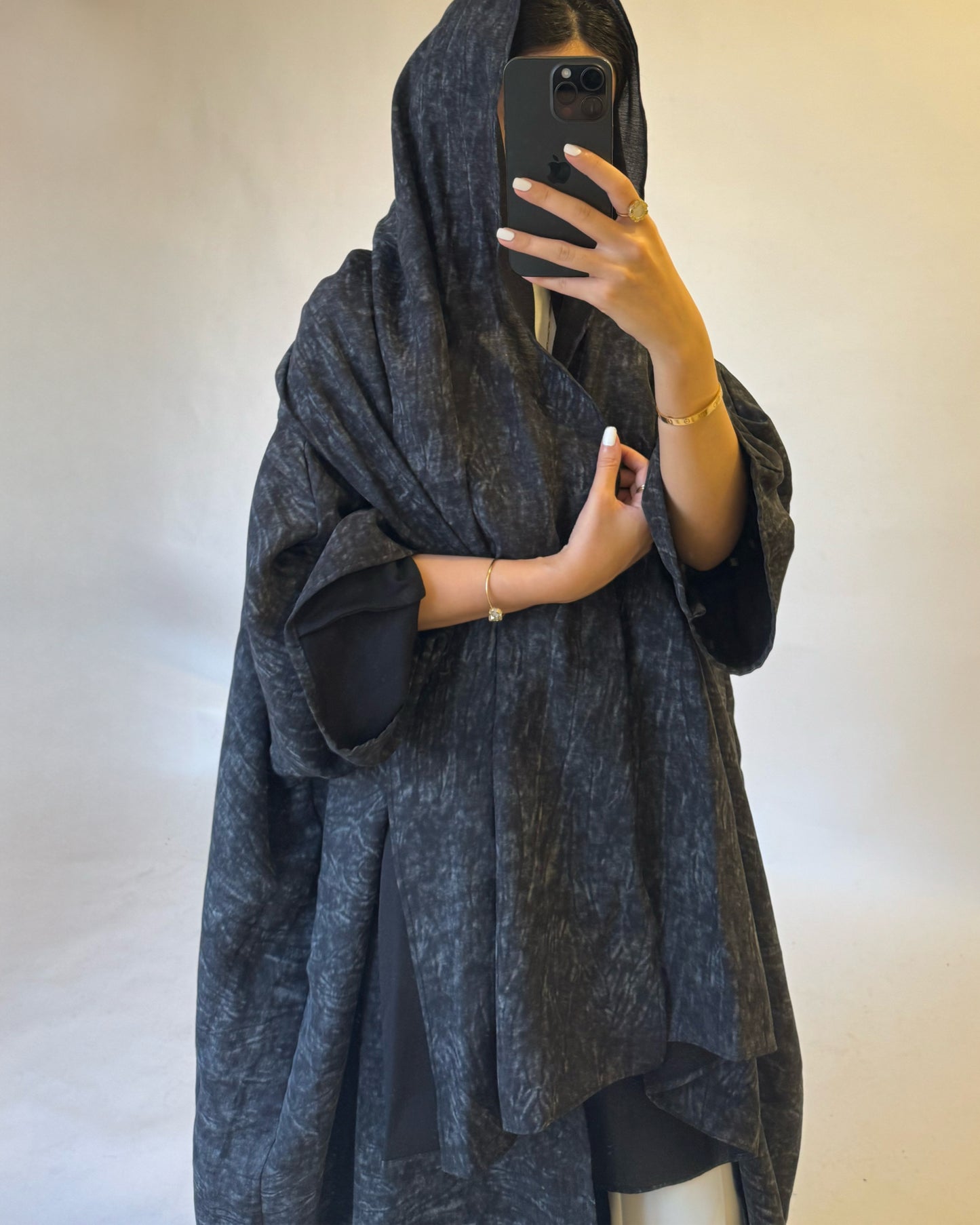 Gray-ish Black Pattern Abaya (READY TO SHIP)