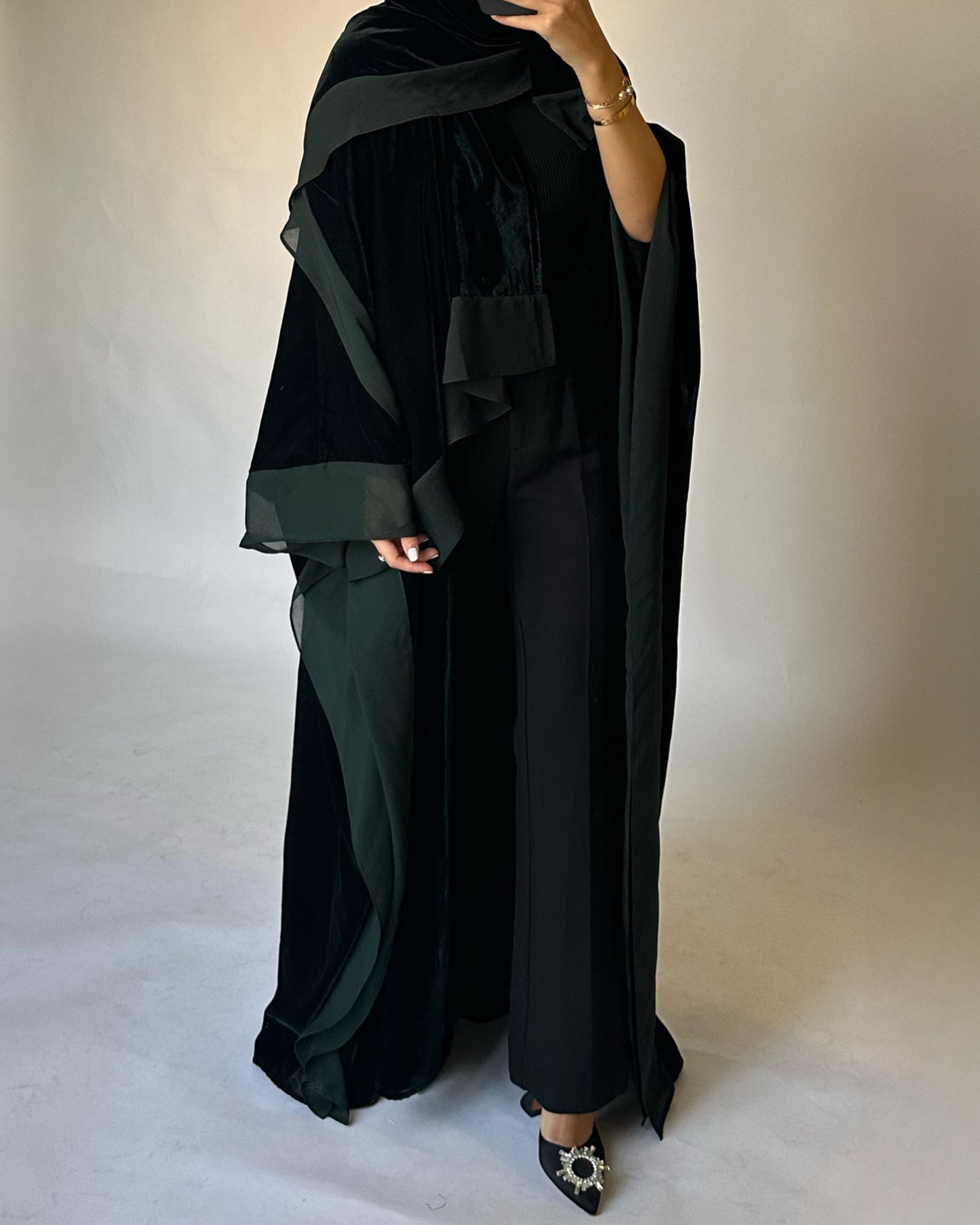 A139 - Green Winter Velvet Abaya & Head Scarf