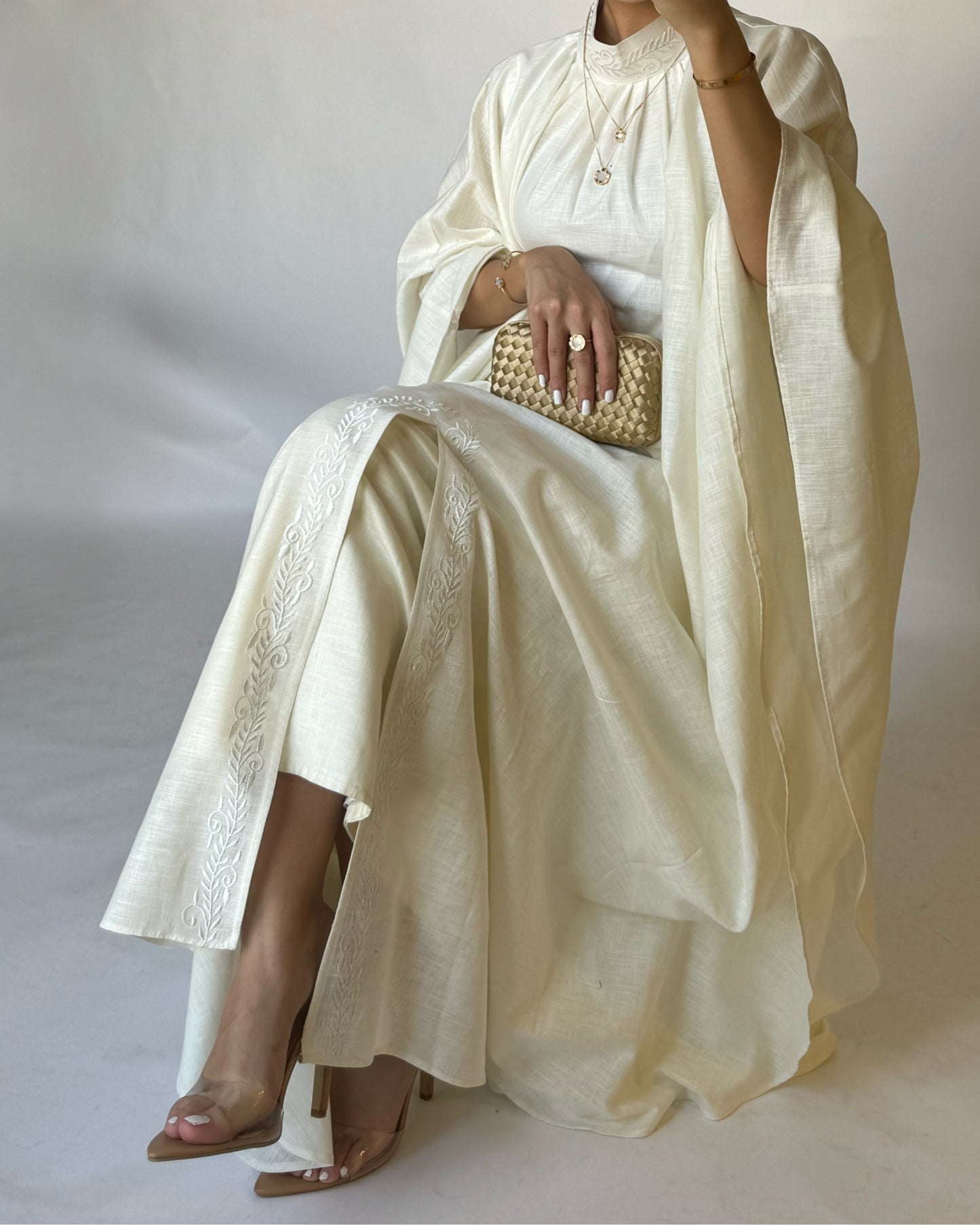 A164 - Off-White Two Piece Embroidered Jalabiya