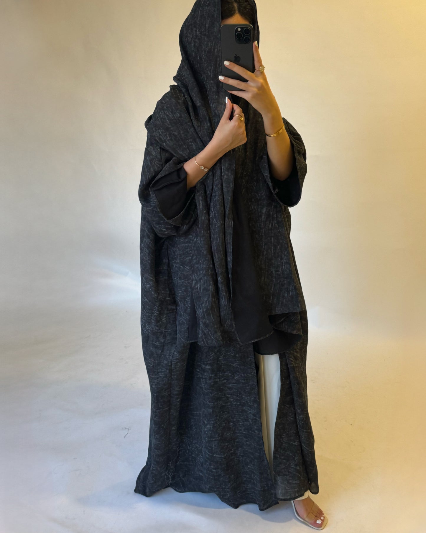 Gray-ish Black Pattern Abaya (READY TO SHIP)