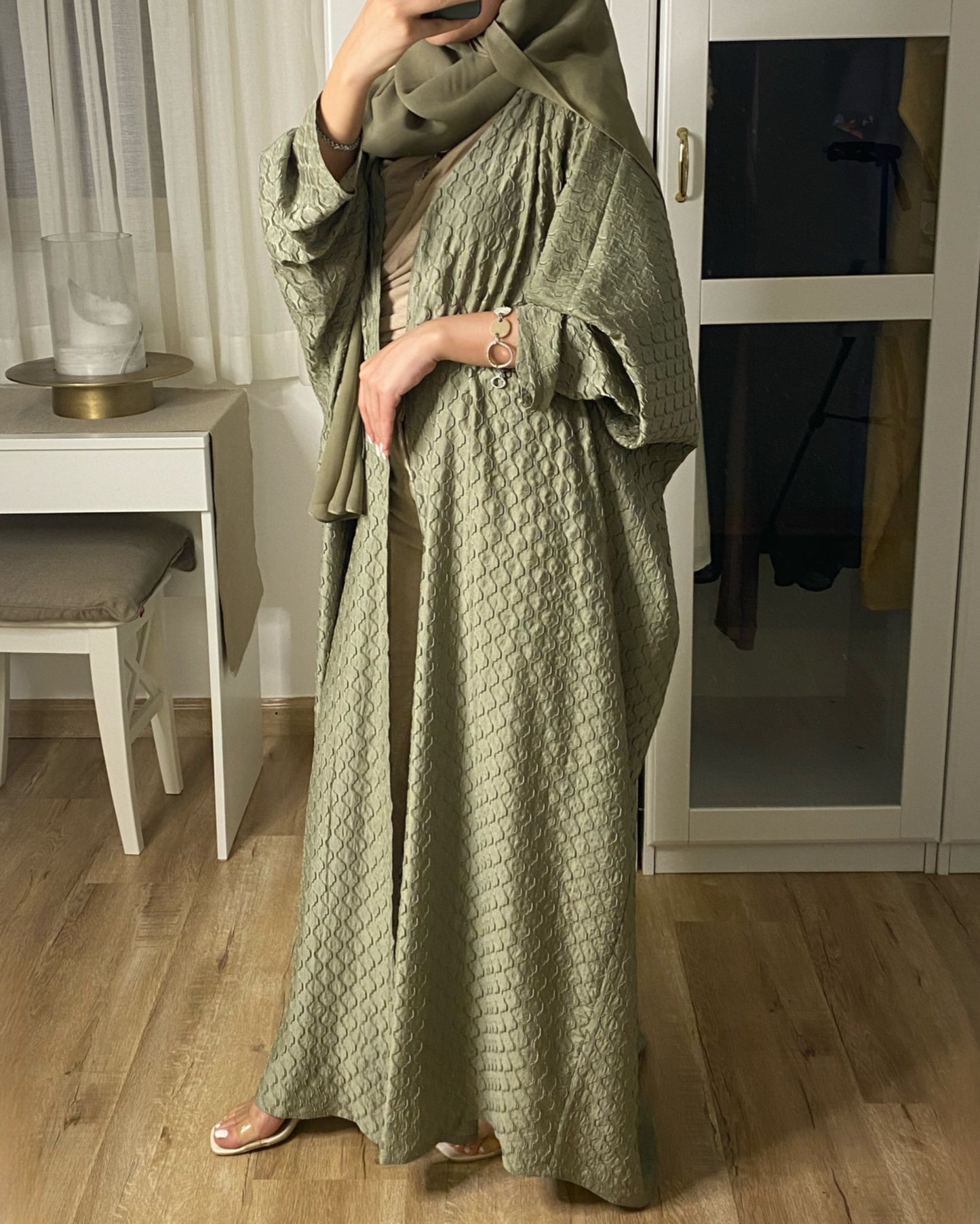 A087 - Summery Light Green Pattern Abaya