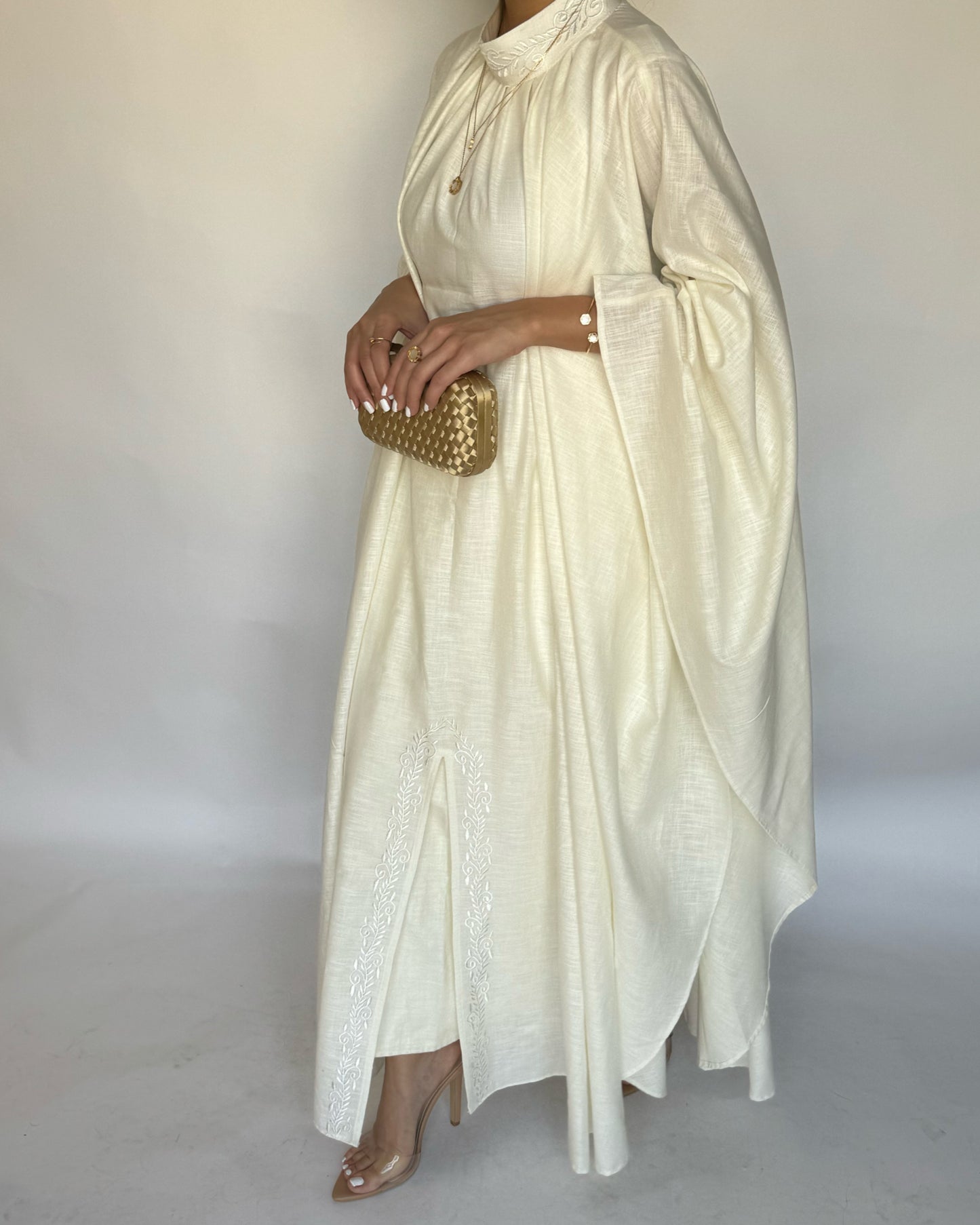 A164 - Off-White Two Piece Embroidered Jalabiya