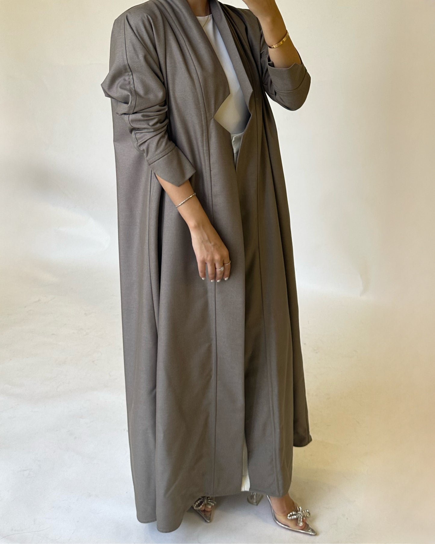 A147 - Winter Grayish-Brown Abaya