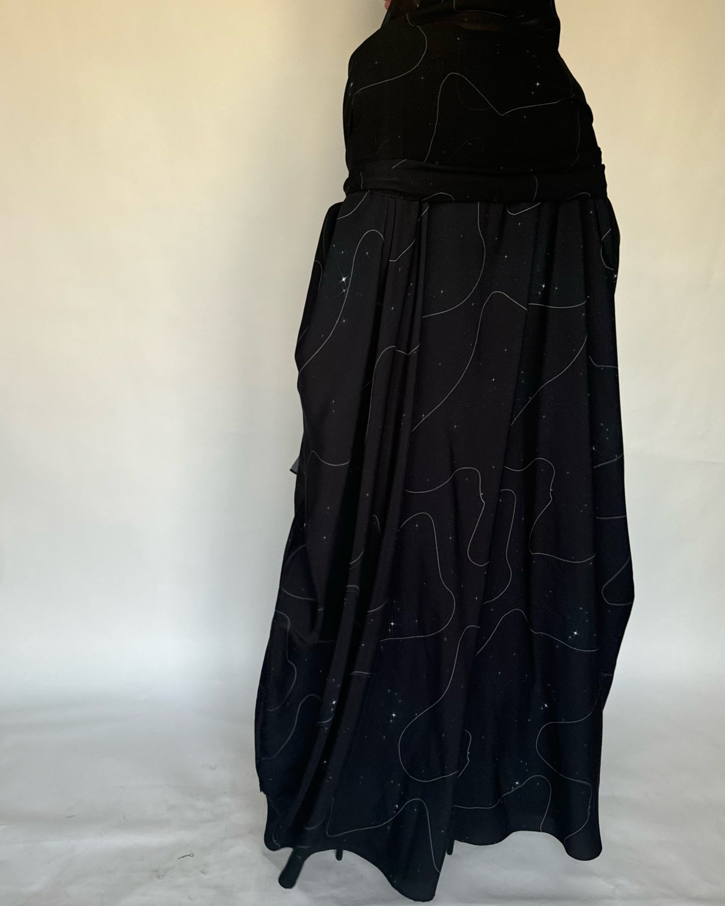 Black Space Abaya with a Hint of Blue (READY TO SHIP)