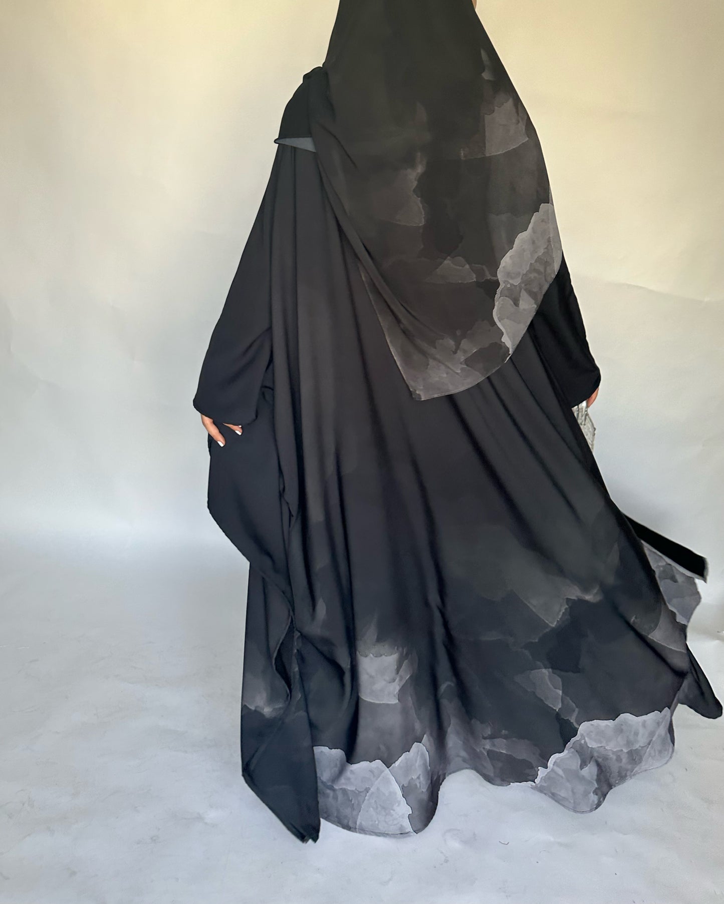 A123 - Gray Gradient Cloud Abaya