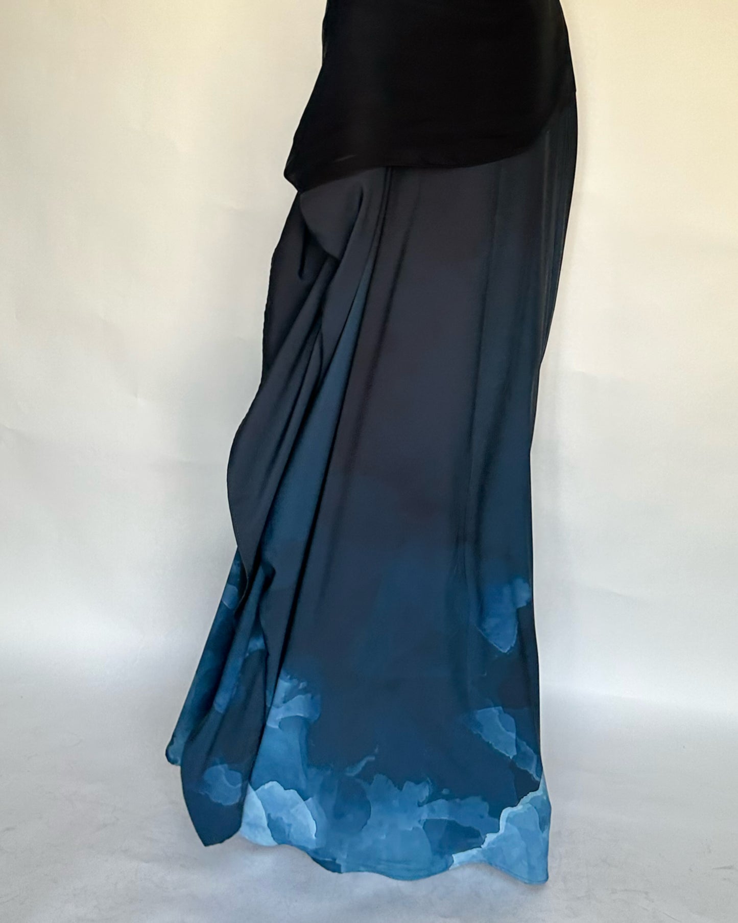 A122 - Blue Gradient Cloud Abaya