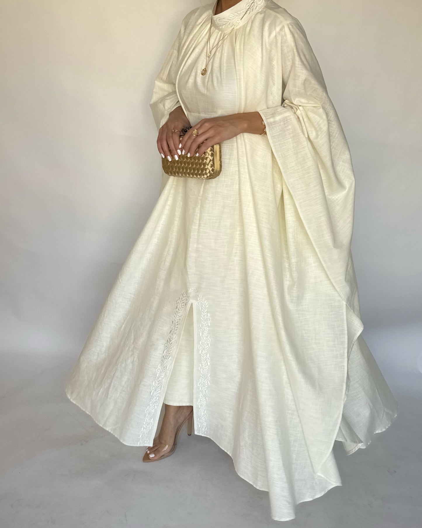 A164 - Off-White Two Piece Embroidered Jalabiya