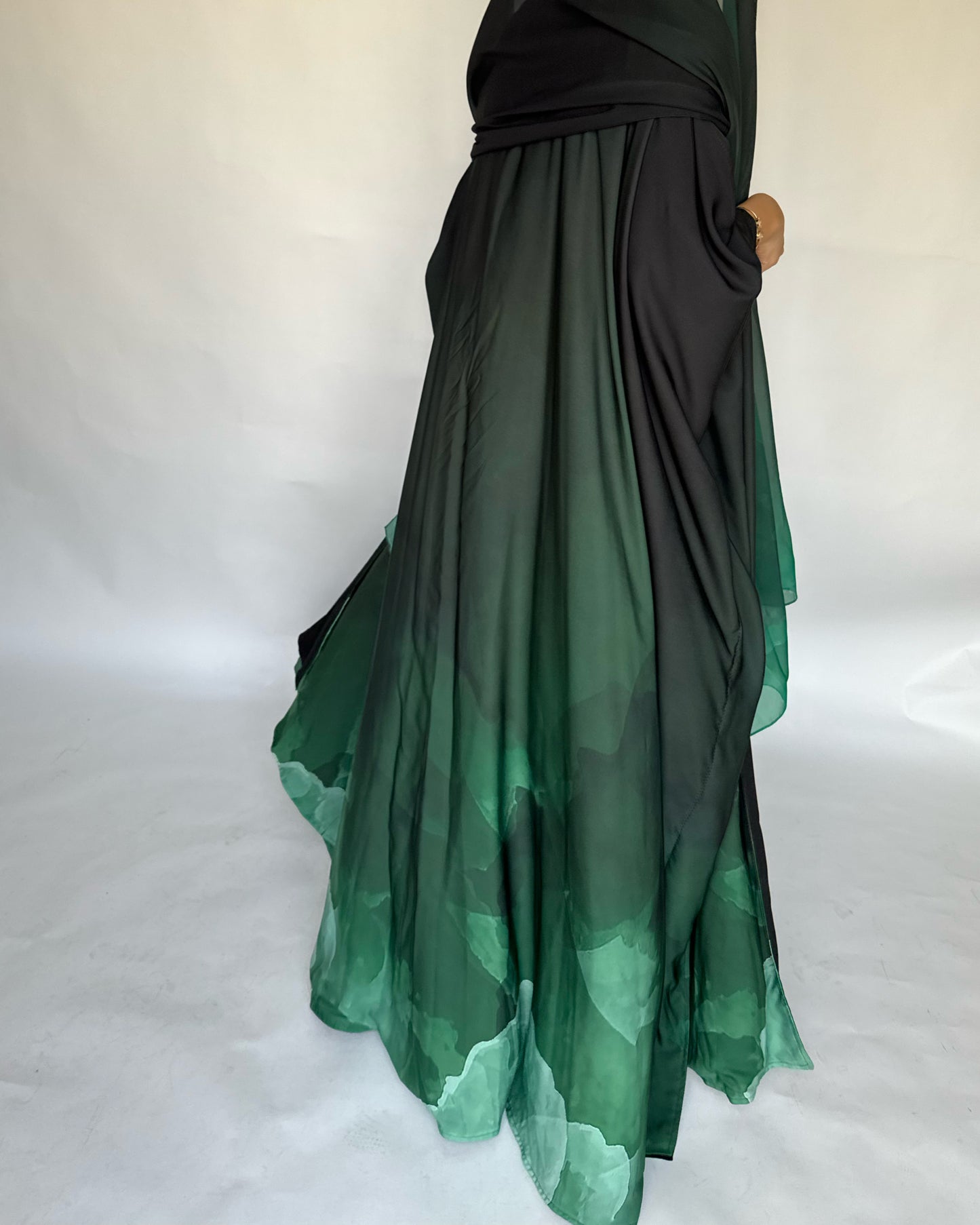 A126 - Green Gradient Cloud Abaya