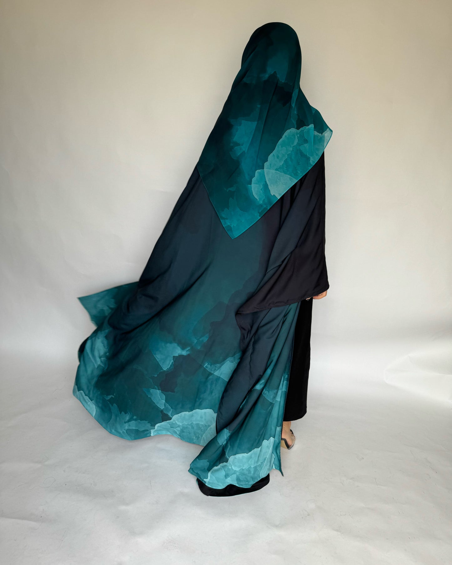 A125 - Blue Gradient Cloud Abaya