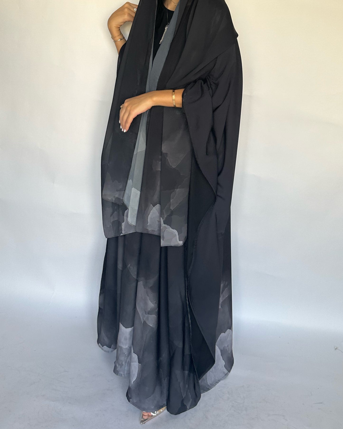 A123 - Gray Gradient Cloud Abaya