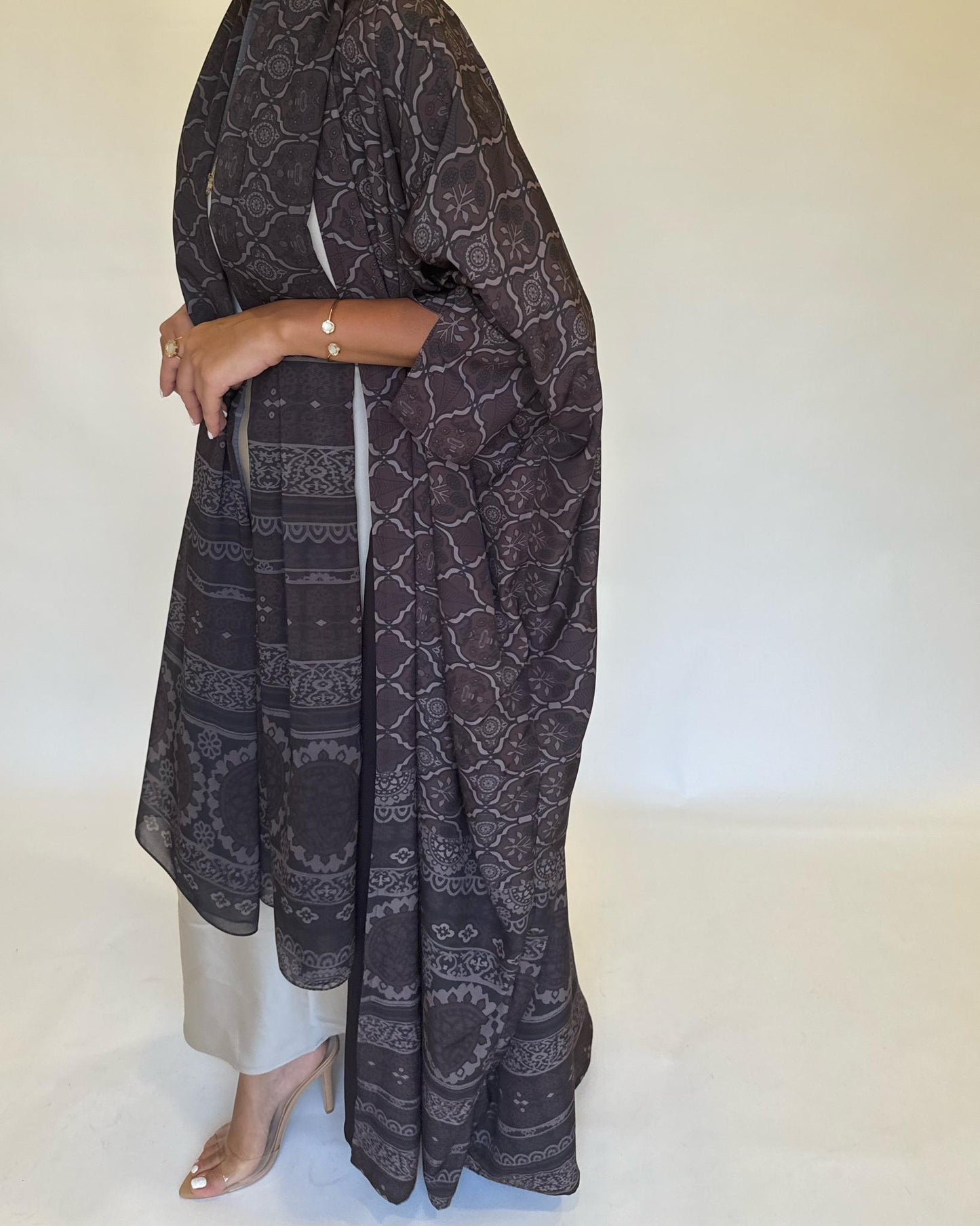 A261 - Brown Summery Pattern Abaya