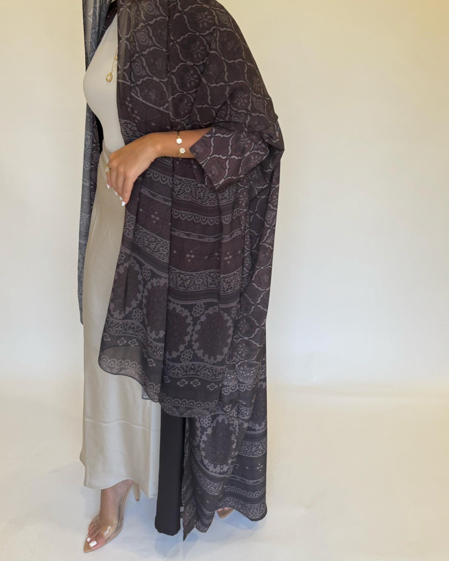 A261 - Brown Summery Pattern Abaya