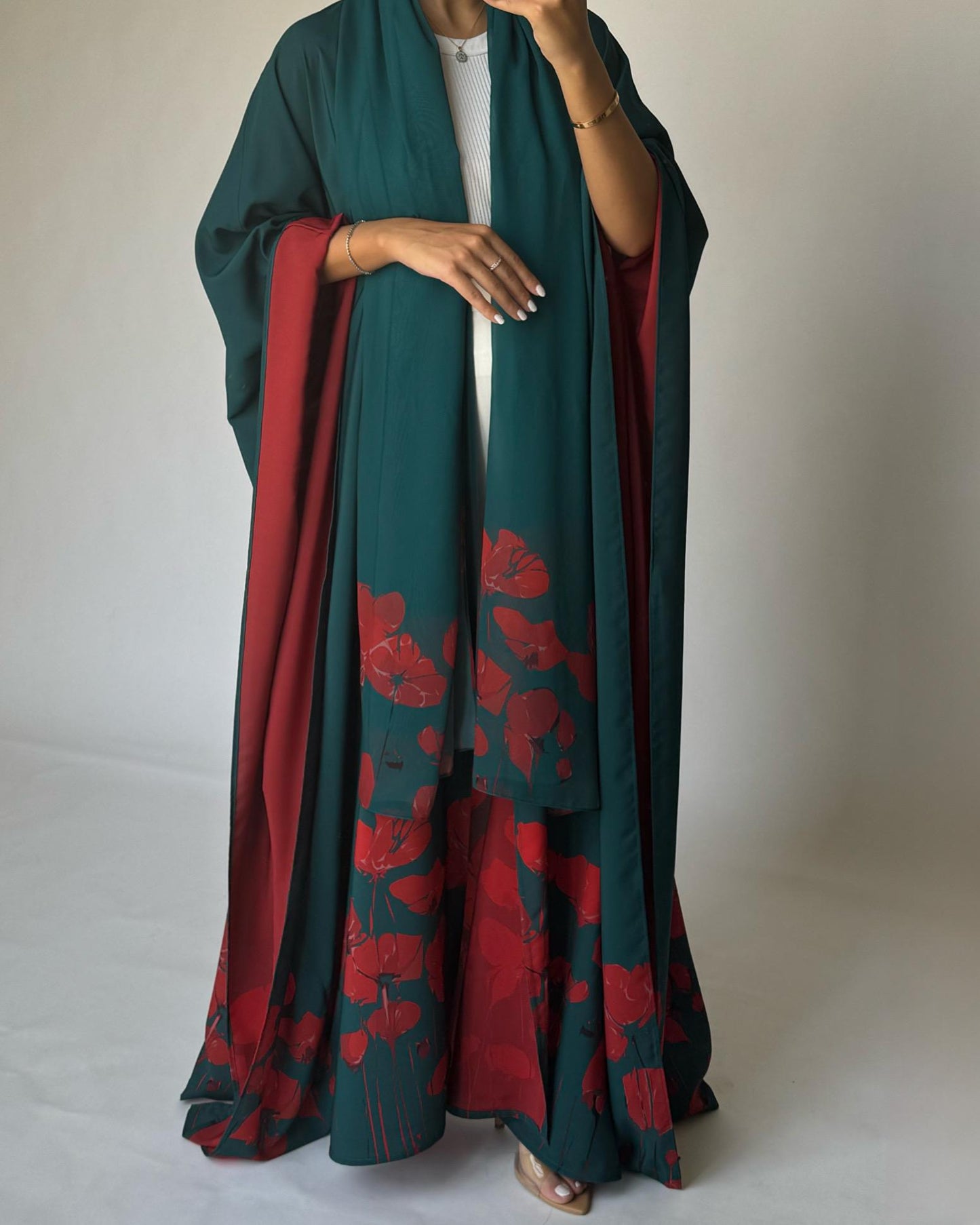 A273 - Blue & Red Flower Abaya