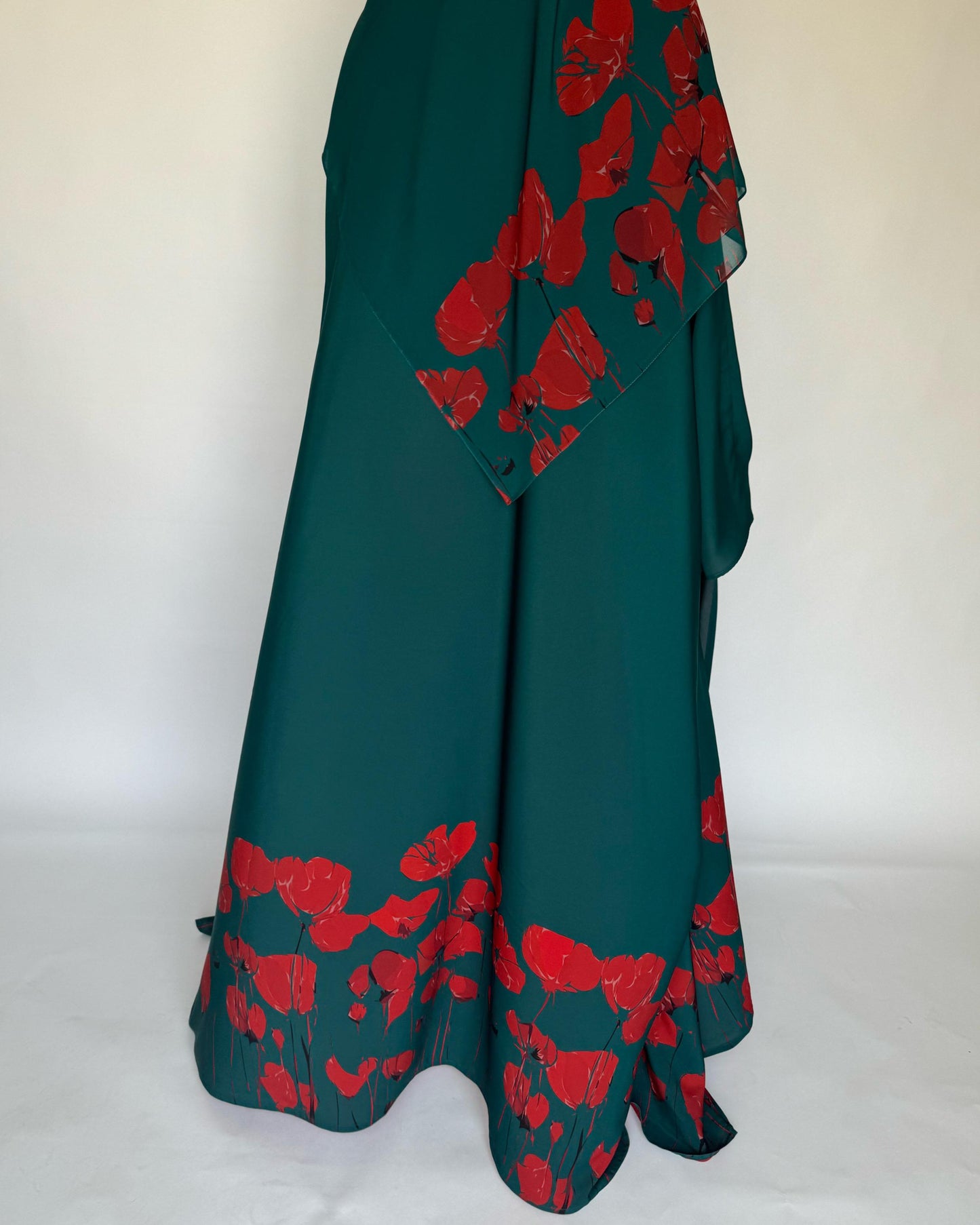 A273 - Blue & Red Flower Abaya