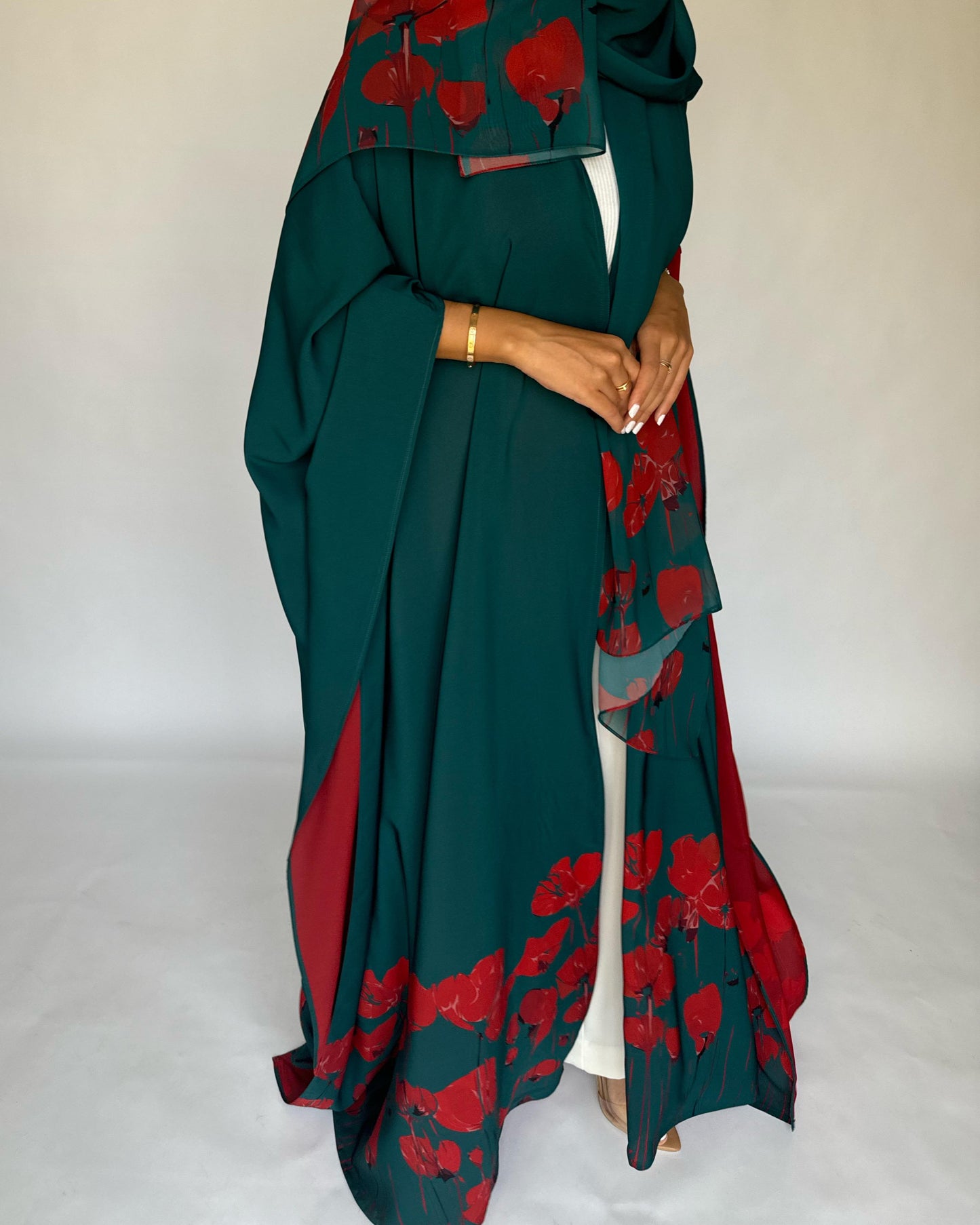 A273 - Blue & Red Flower Abaya