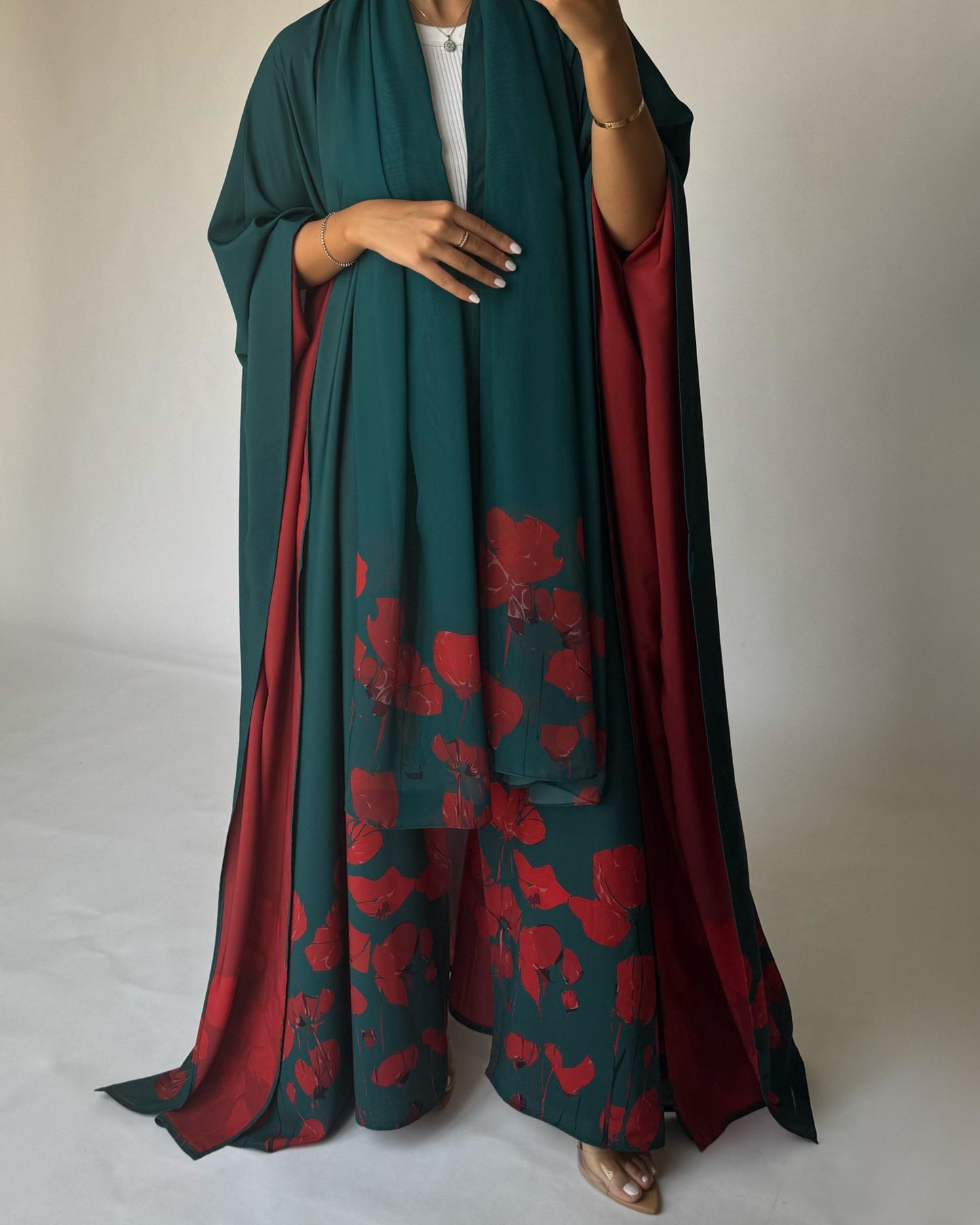 A273 - Blue & Red Flower Abaya