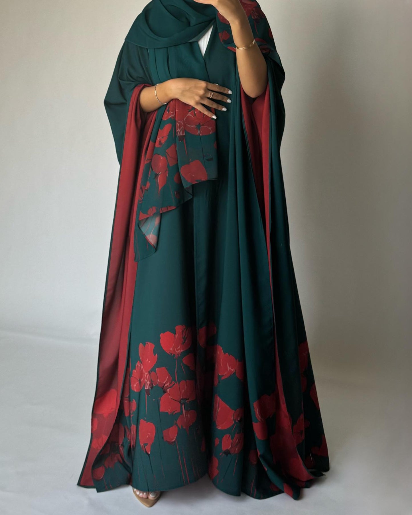 A273 - Blue & Red Flower Abaya