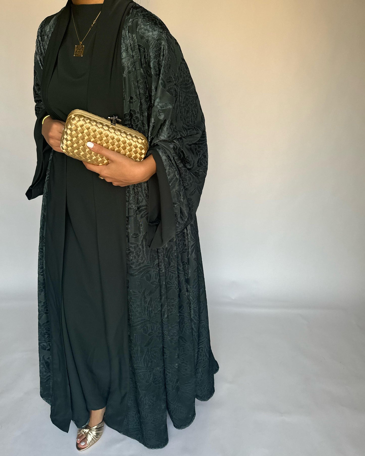 A296 - Green Velvet Pattern A-Cut Abaya & Velvet Head Scarf