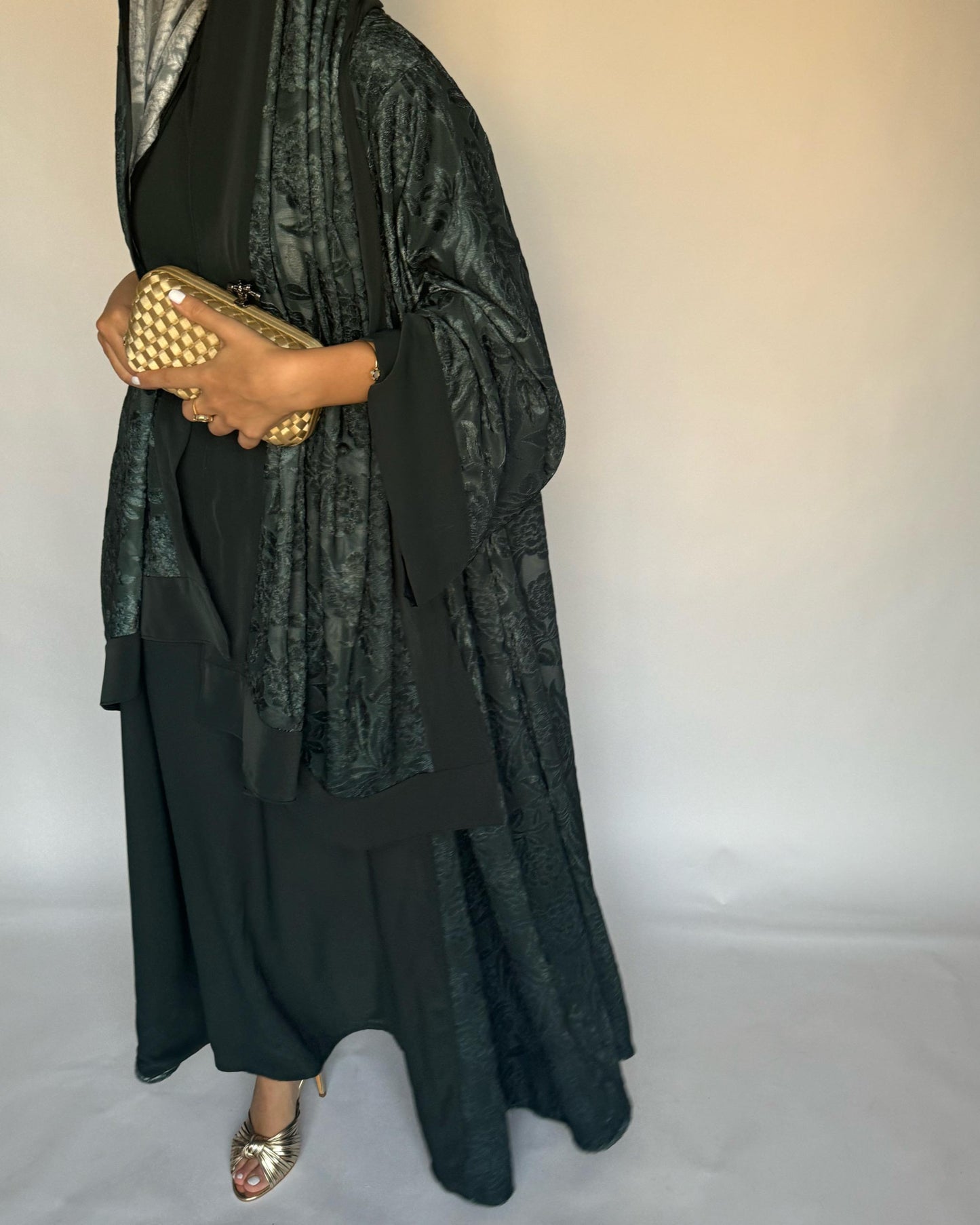 A296 - Green Velvet Pattern A-Cut Abaya & Velvet Head Scarf