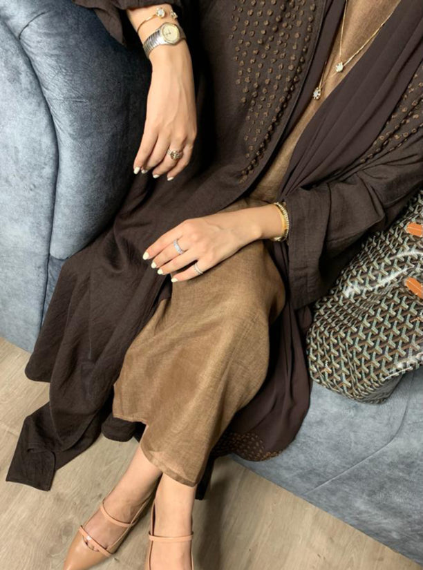 A006 - Brown Abaya