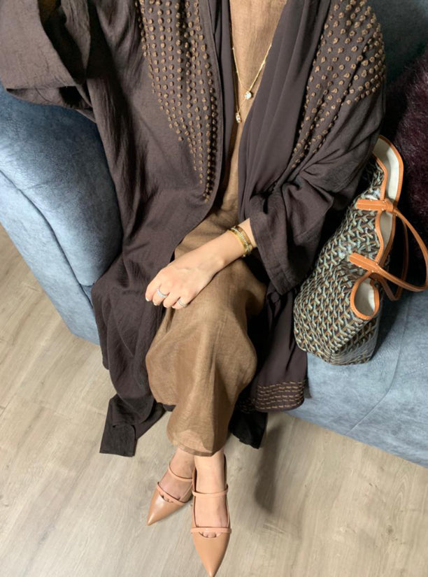 A006 - Brown Abaya