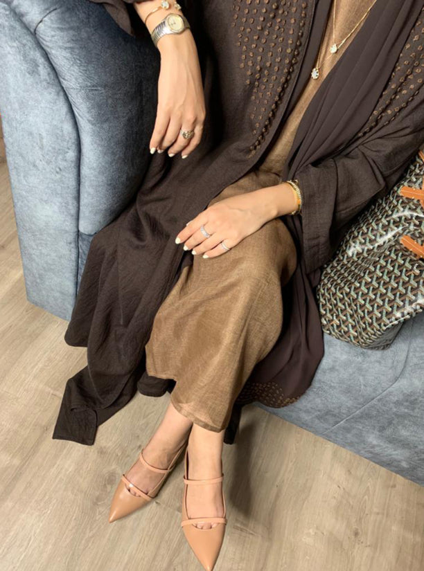 A006 - Brown Abaya