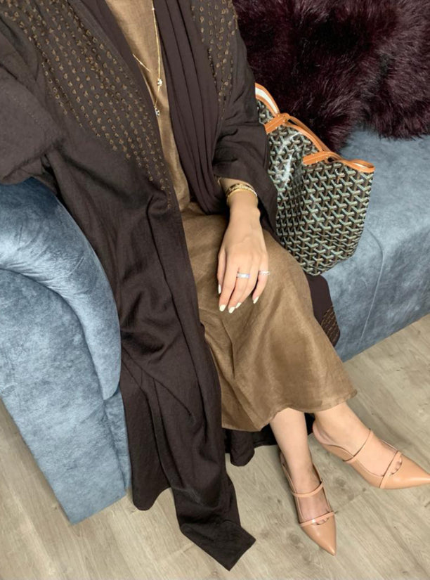 A006 - Brown Abaya