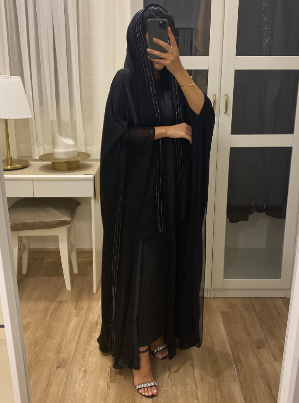 A034 - Black Cape