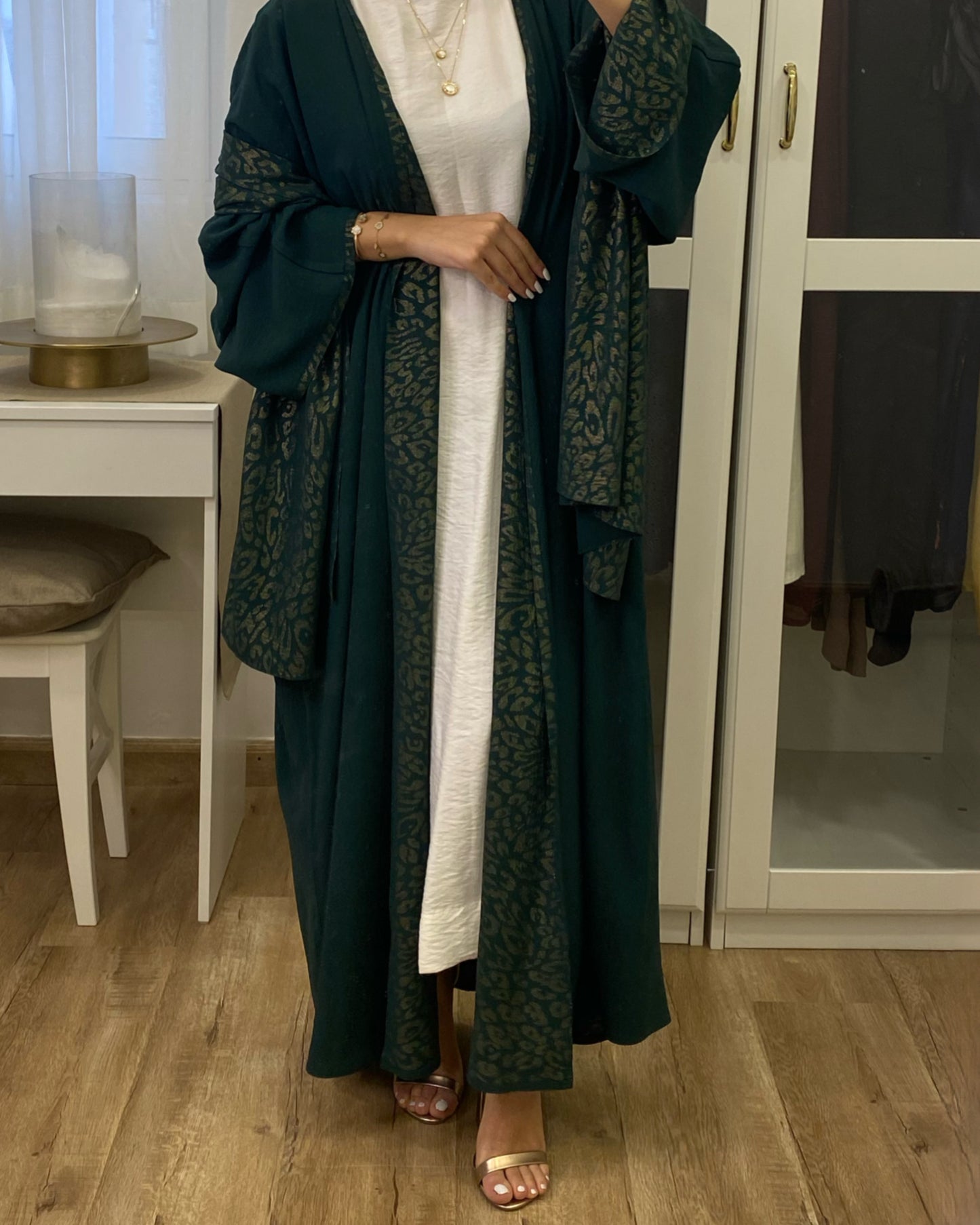 Green Reversible Pattern Abaya & Reversible Head Scarf (READY TO SHIP)