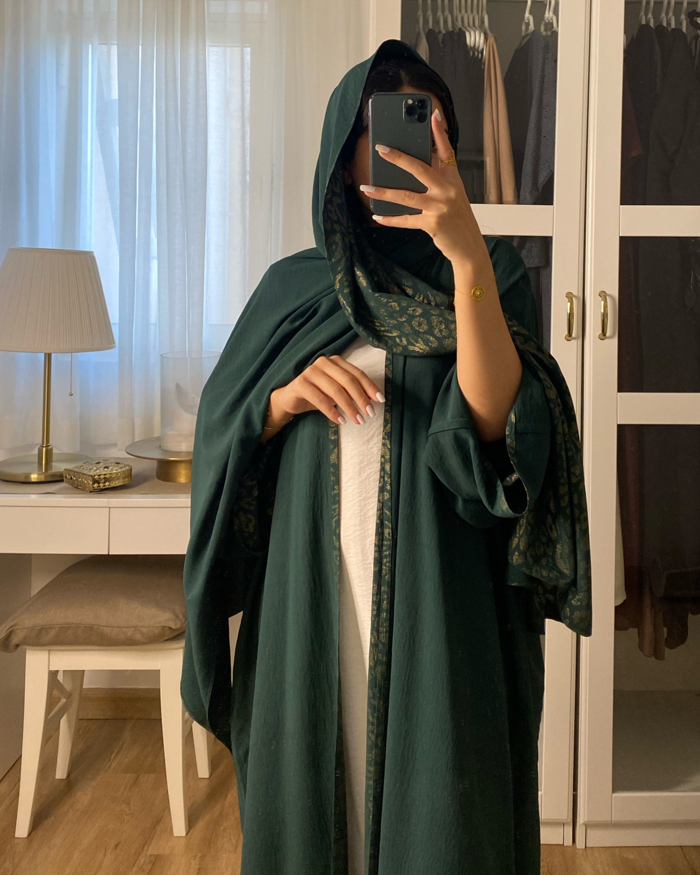 A081 - Green Reversible Pattern Abaya & Reversible Head Scarf